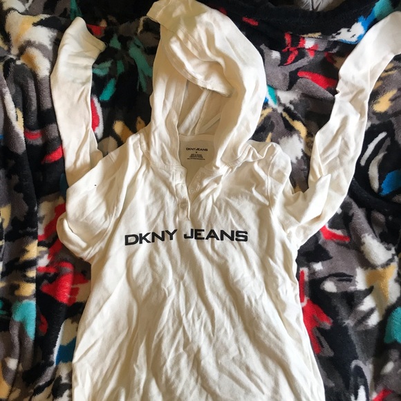 DKNY JEANS LONG SLEEVE - Picture 2 of 4